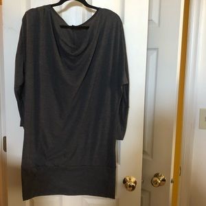 Long gray tunic, long cuffs on sleeves & bottom